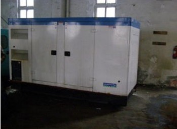 湖北康明斯150kw大型柴油二手发电机组